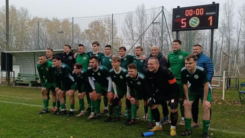 A Lakitelek csapata egy lenyűgöző teljesítménnyel diadalmaskodott a listavezető felett, ezzel elkápráztatva a szurkolókat!