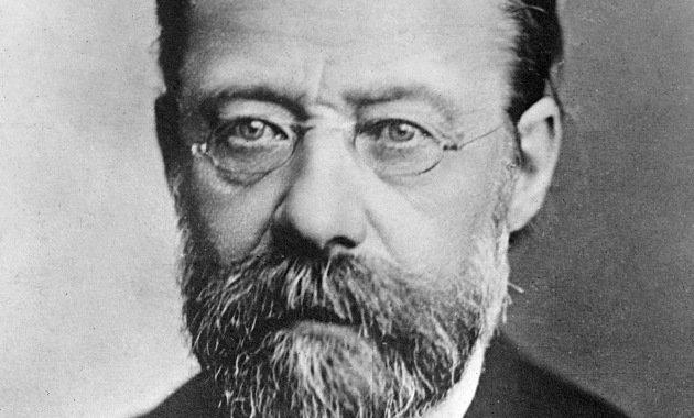 Smetana, a cseh zeneszerző, különleges és merész módon formálta át hazája zenei világát, új irányokat kijelölve, még a korabeli nehézségek ellenére is.