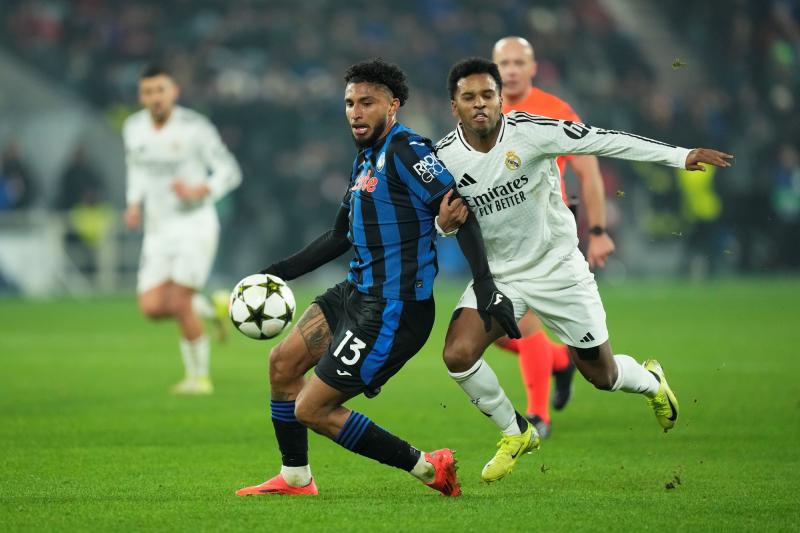 A Manchester City télen a brazil, egyiptomi és üzbég játékosokkal bővítené keretét, hogy még erősebbé váljon a csapat.