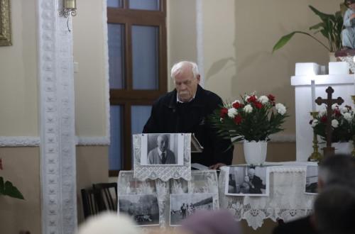 Egy különleges alkalommal emlékeztek meg Hegyi Miklósról, a petrillai tanárról és kántorról, akinek élete és munkássága mély nyomot hagyott a közösségben. Az esemény során számos tanítvány és ismerős idézte fel Miklós úr bölcs szavait és elhivatottságát, 