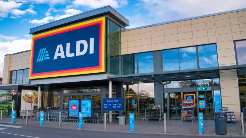 Egyes Aldi boltjaiban már a belépés pillanatában 5000 forintot levonnak a kártyádról: mi történik itt? - Pénzcentrum