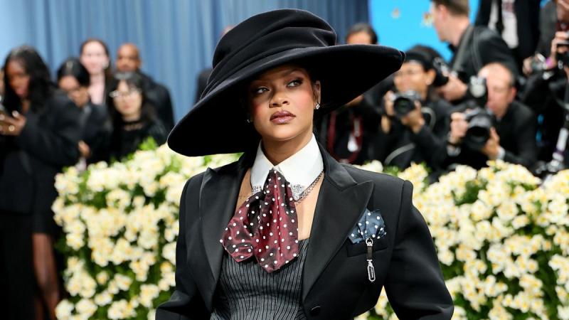 Hová lett Rihanna kismama pocakja csupán néhány órával a vörös szőnyeges megjelenése után? Az Met-gálán készült fényképek mindenkit megleptek, és sokan találgatják, mi történhetett - Life