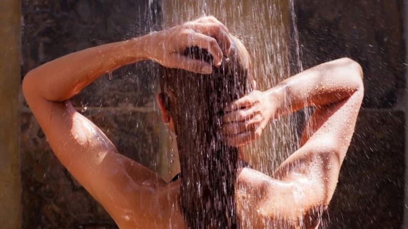 Ha így veszed a zuhanyt, akár az életedet is veszélybe sodorhatod – figyelmeztetett egy orvos. – Life