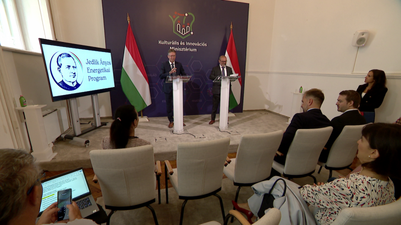 Hankó Balázs: Az energiaszuverenitás elérése hazánk egyik legfontosabb feladata + videó

Hazánk jövője szempontjából kiemelkedő jelentőséggel bír az energiaszuverenitás megszerzése. Hankó Balázs hangsúlyozza, hogy ez a cél nem csupán gazdasági érdek, hane