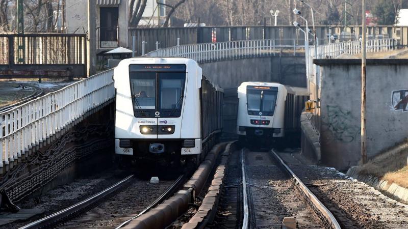 Az M2-es metró közlekedése jelentős változásokon ment keresztül a hétvégén.
