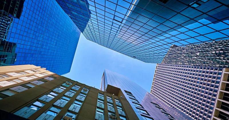 A New York-i tőzsde piros lámpákkal jelezte a nap végét, ám az Nvidia számára ez a kedvezőtlen trend nem okozott különösebb aggodalmat.